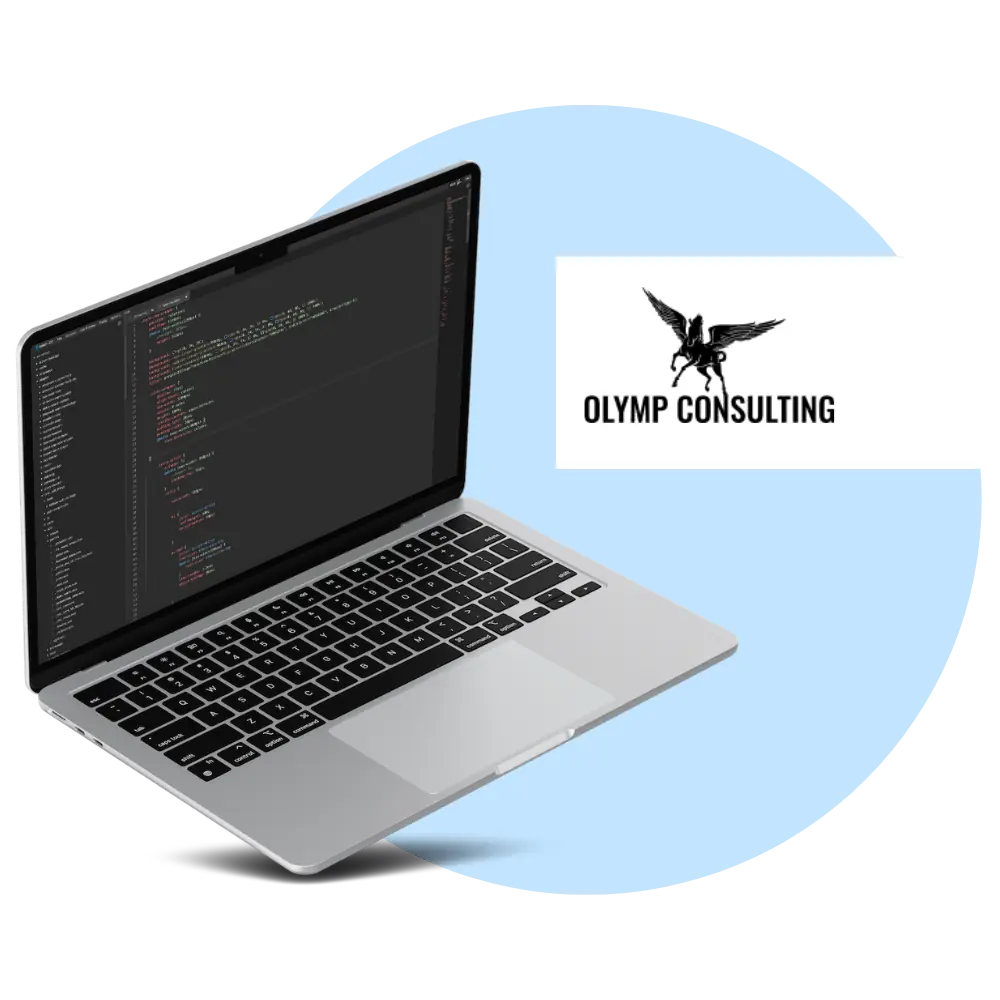 Das Bild zeigt einen Laptop mit Code auf dem Bildschirm und eine Visitenkarte mit dem Schriftzug "OLYMP CONSULTING" neben einem Logo.
