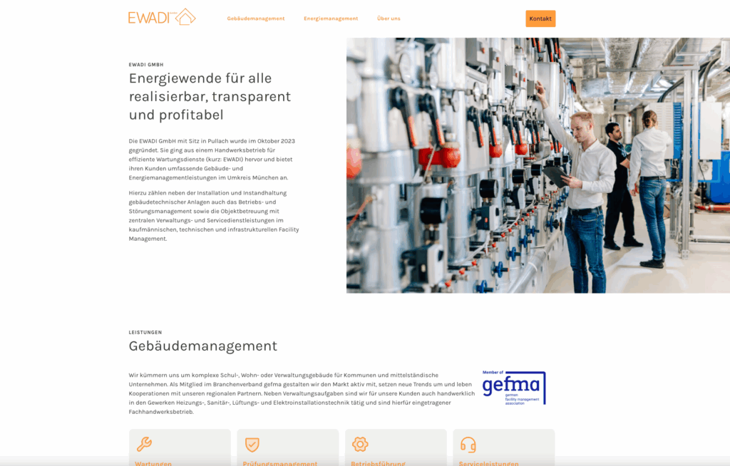 Das Bild zeigt Fachkräfte der EWADI GmbH, die in einer modernen technischen Einrichtung arbeiten, um die Installation und Wartung von gebäudetechnischen Anlagen zu optimieren. Die Expertise in Gebäudemanagement und Energieeffizienz wird durch die Verwendung fortschrittlicher Technologien und hochwertigen Serviceleistungen im Facility Management unterstrichen.