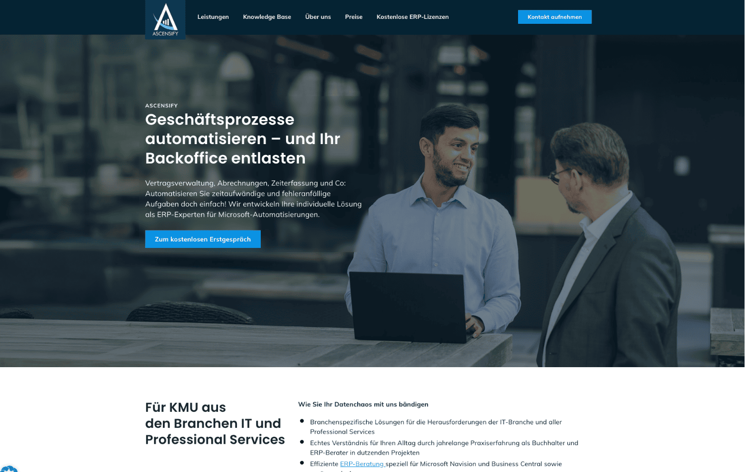 Das Bild präsentiert eine moderne Webseite von Ascensify, die auf die Automatisierung von Geschäftsprozessen und die Entlastung des Backoffice von Unternehmen spezialisiert ist. Die ansprechende Gestaltung und klare Botschaft sprechen gezielt kleine und mittlere Unternehmen (KMU) in den Bereichen IT und Professional Services an, um individuelle ERP-Lösungen zu erlangen.