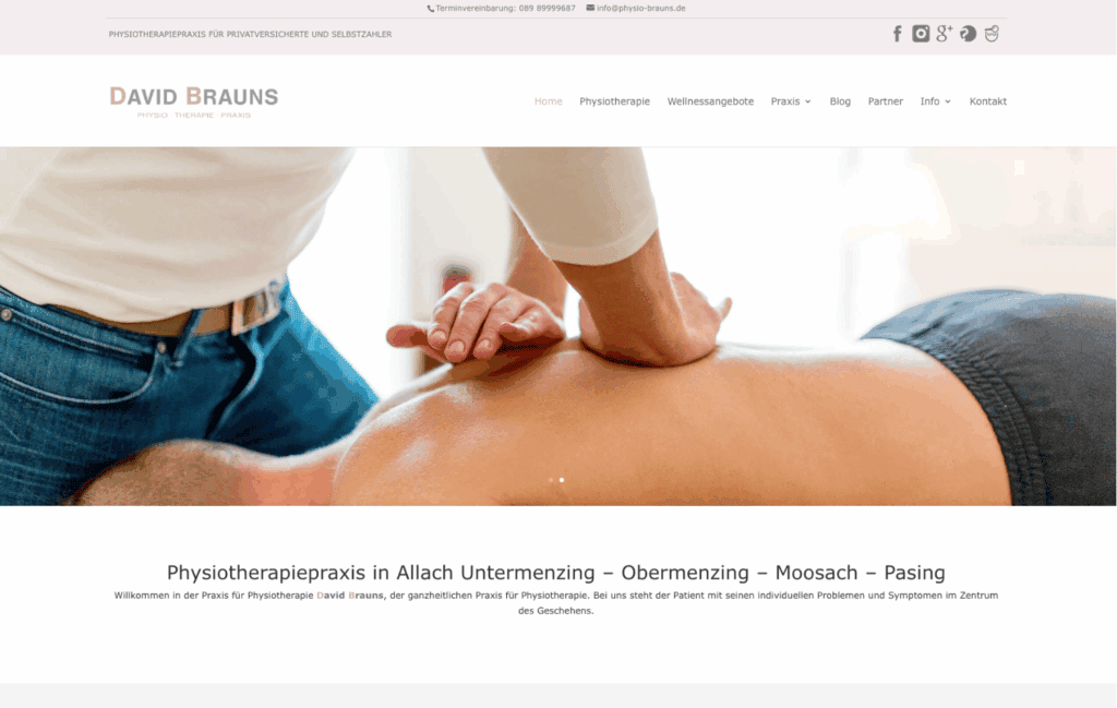 Das Bild zeigt eine entspannende Physiotherapiesitzung, bei der eine fachkundige Hand eine Rückenmassage durchführt. Die Physiotherapiepraxis von David Brauns in Allach Unternenzing bietet individuelle Behandlungen zur Linderung von Beschwerden und zur Förderung des Wohlbefindens.